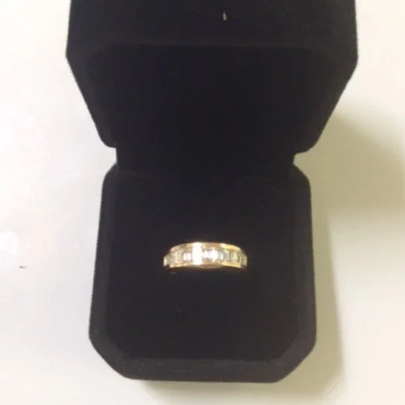 NWT STUNNING 14k GOLD &DIAMOND RING MSRP $4,495 - Picture 5 of 6